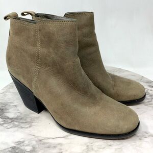 Cole Haan Chesney Taupe Nubuck Chunky Booties 8.5 Grande OS Classic Neutral Chic
